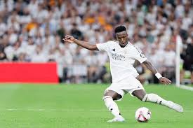 郑钦文回应争议！向女观众道歉，球迷称赞能屈能伸，真性情高情商.